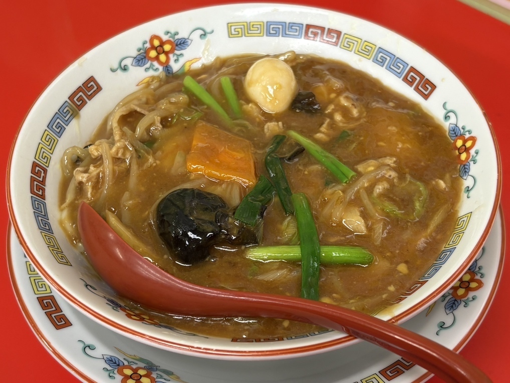 銀座のラーメンの深夜営業しているお店20選　18位:町中華ネオへそ 新橋SL広場前店