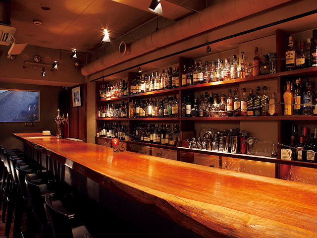 BAR オーパ 銀座 店内画像②