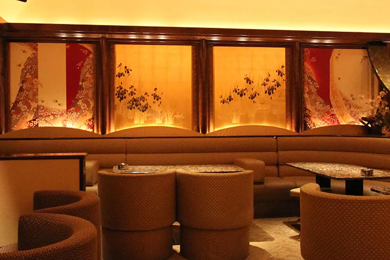 ラウンジ ウルワシ 店内画像①