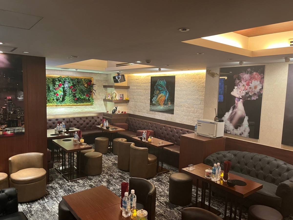 KAKUREGA 店内画像①
