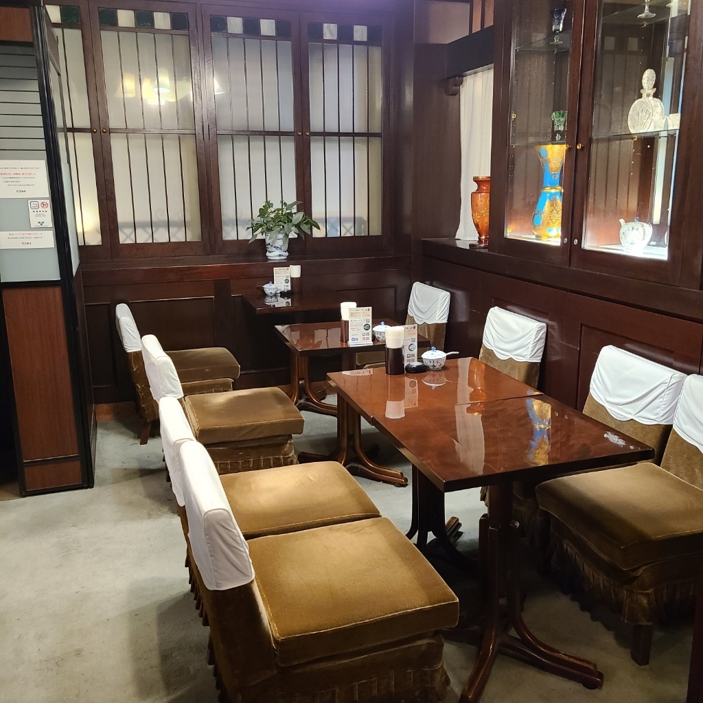 銀座の深夜のカフェ20選　7位:銀座七丁目花椿通り 椿屋珈琲 銀座本館
