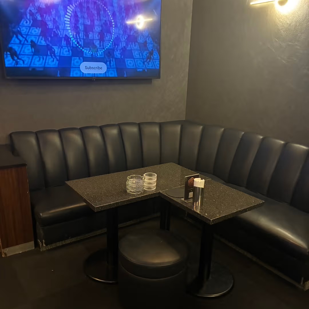 BAR LOUNGE 8 店内写真②