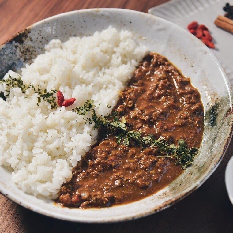 銀座周辺のカレーの深夜店15選　9位:麻布十番 薬膳カレー 新海 本店