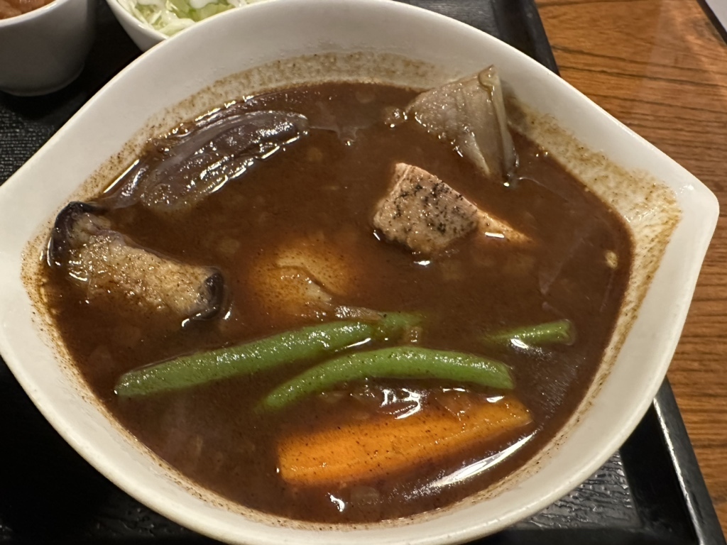 銀座周辺のカレーの深夜店15選　12位:エブラック