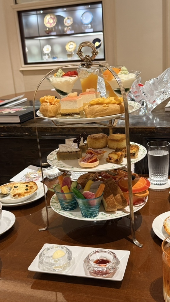 銀座 アフタヌーンティー 第15位 ロイヤルクリスタルカフェ 銀座店