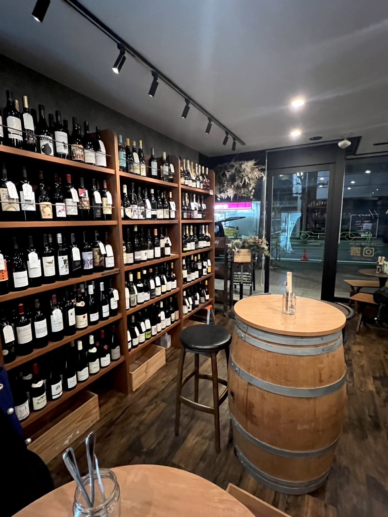 銀座の立ち飲みのワインのお店13選 4位:BRATT.GINZA