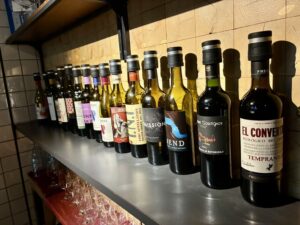 銀座の立ち飲みのワインのお店13選
